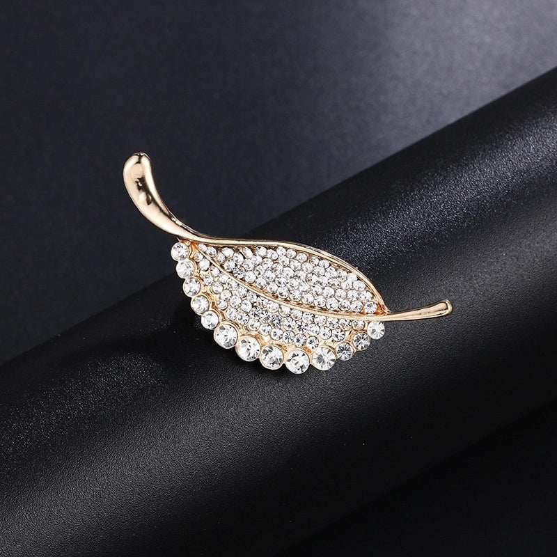 Elegant Pin Leaf Flower Butterfly Alloy Plating Inlay Rhinestones Pearl Women’S Brooches