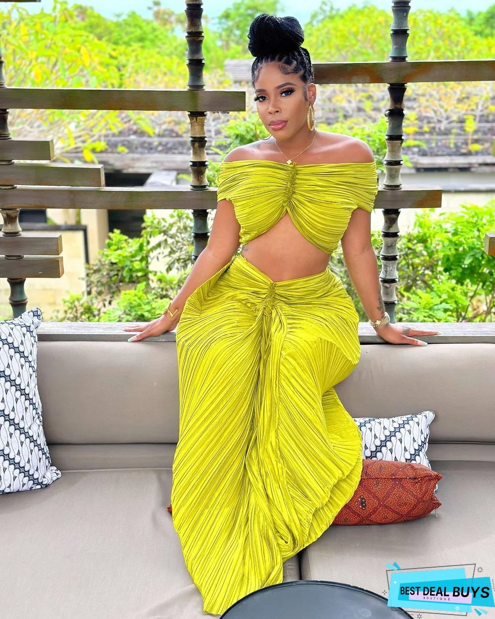 Women Solid Pleated Off Shoulder Top and Skirt Two-Piece Set