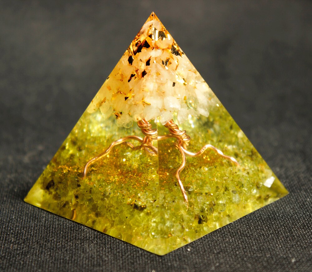 

Orgone Pyramid Chakra - Tree of Life, 501 Original