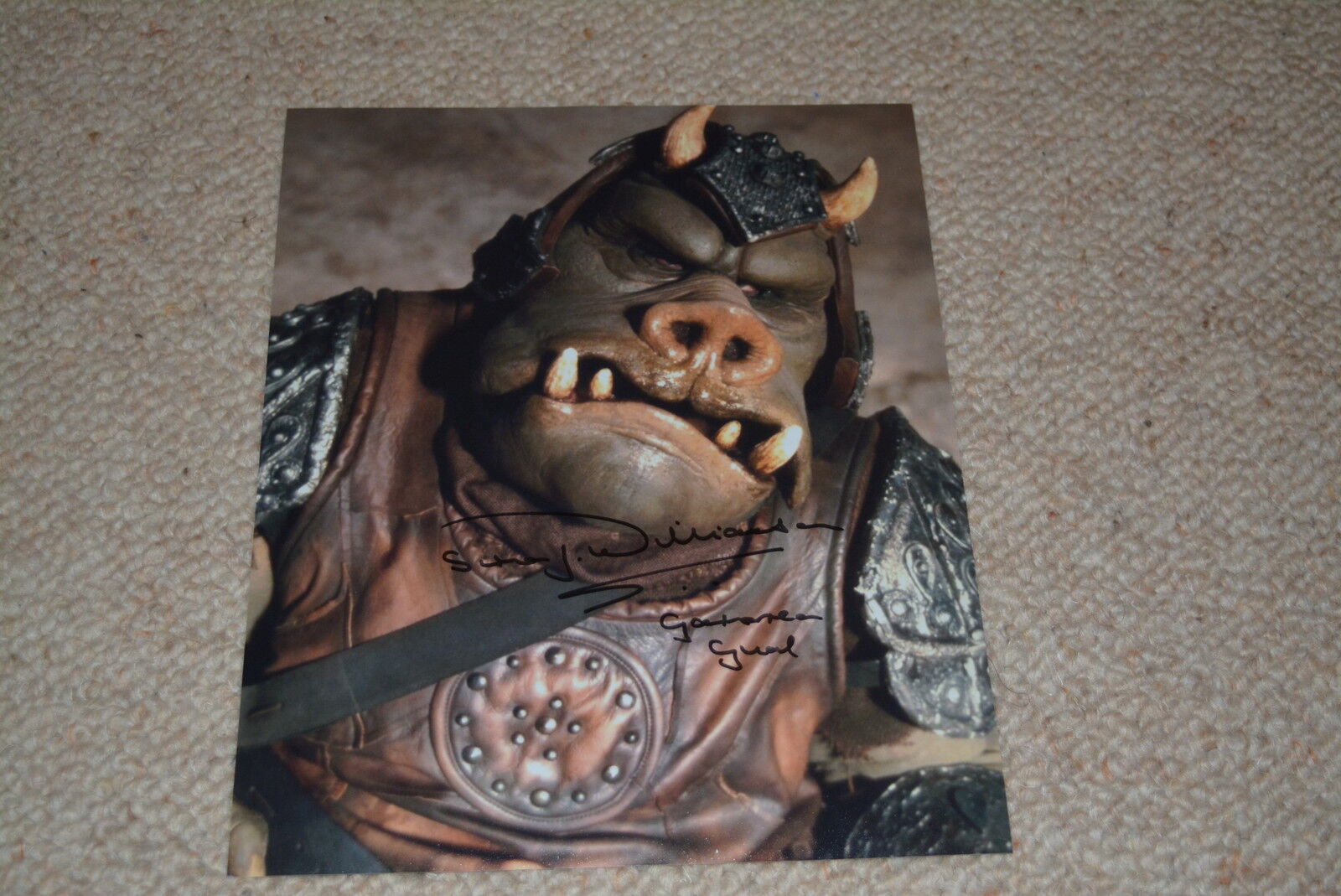 SIMON WILLIAMSON signed autograph In Person 8x10 (20x25cm) STAR WARS GUAMORRIAN