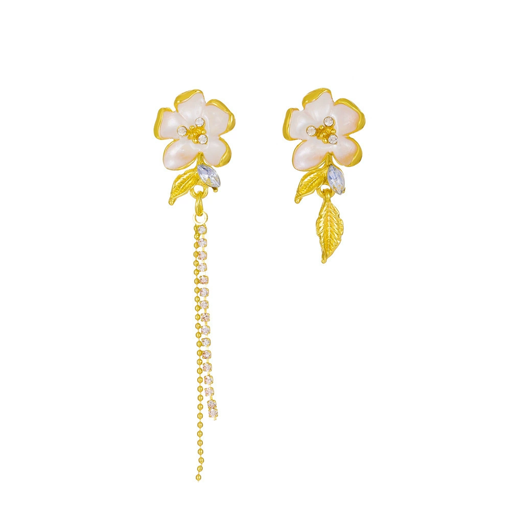 Flower Shell Zirconia Earrings