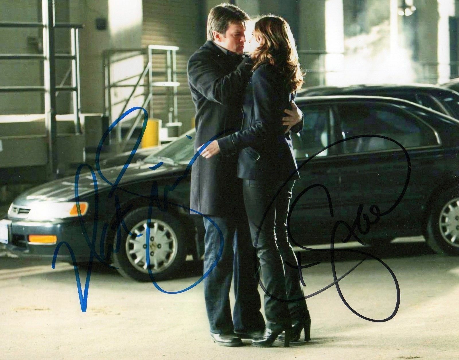 CASTLE - STANA KATIC & NATHAN FILLION AUTOGRAPHED SIGNED A4 PP POSTER Photo Poster painting 1