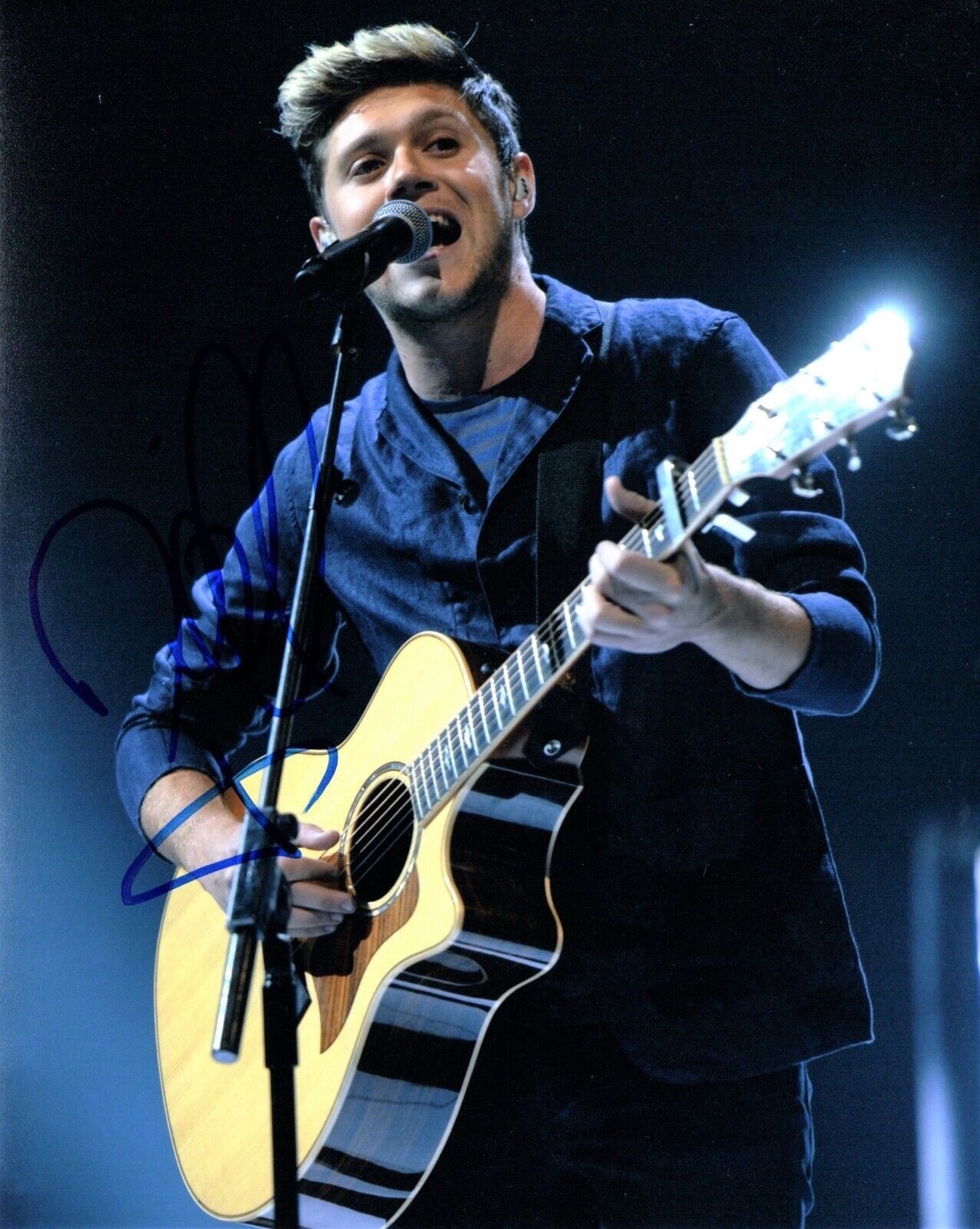 Niall Horan Signed - Autographed 1D One Direction 8x10 inch Photo Poster painting