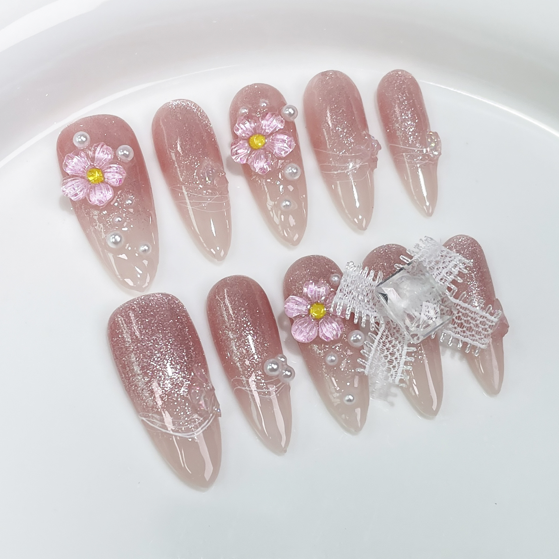 Cute Ice-Translucent Small Flower Pink Almond Nails