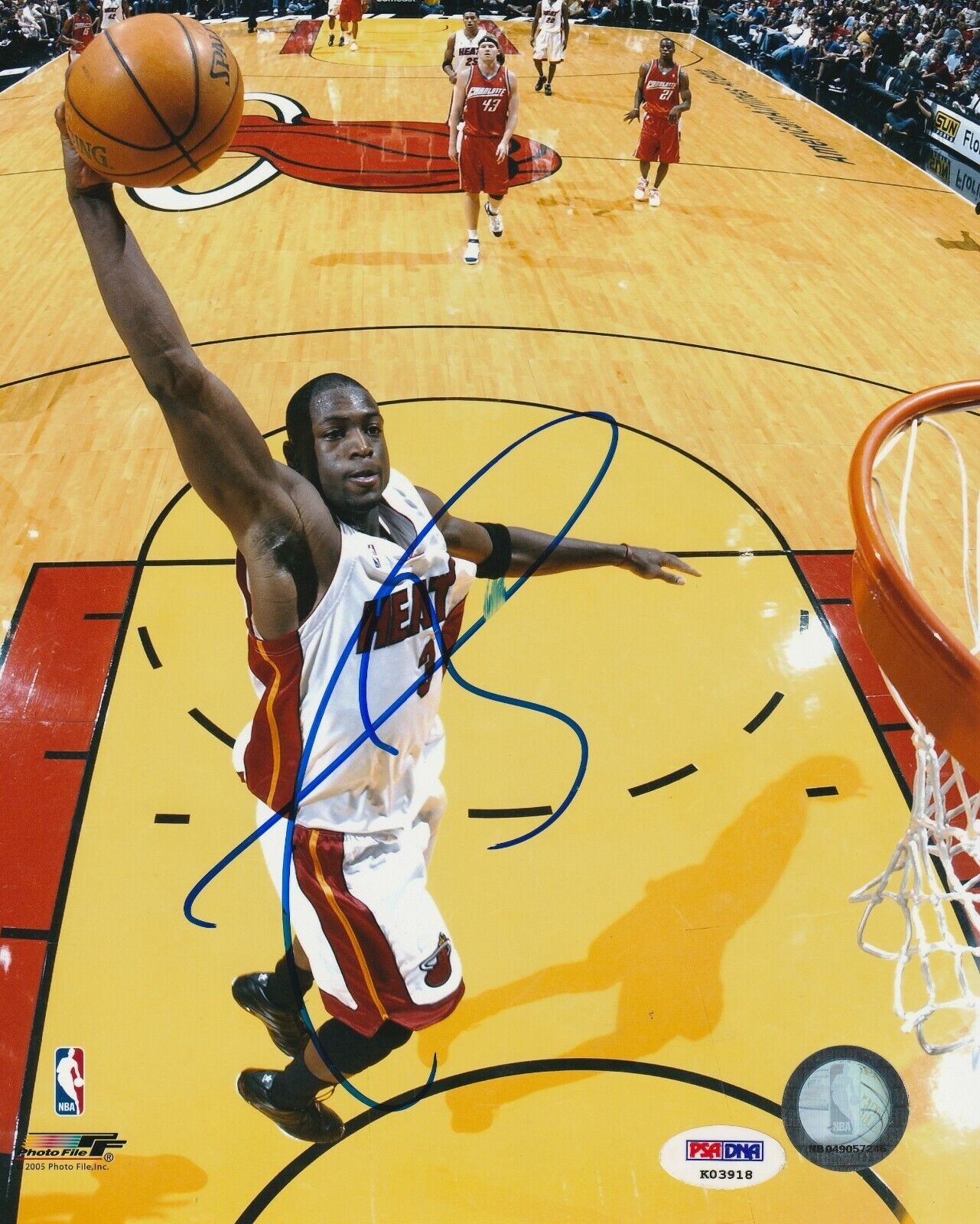 DWYANE WADE Signed HEAT 8X10 Photo Poster painting with PSA COA