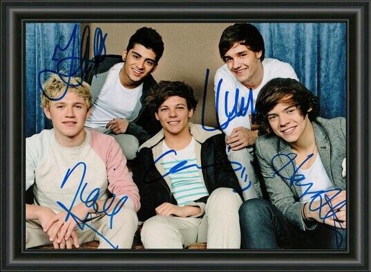 ONE DIRECTION - BAND SIGNED -A4 AUTOGRAPHED Photo Poster painting POSTER 3 - HIGH GLOSS PRINT