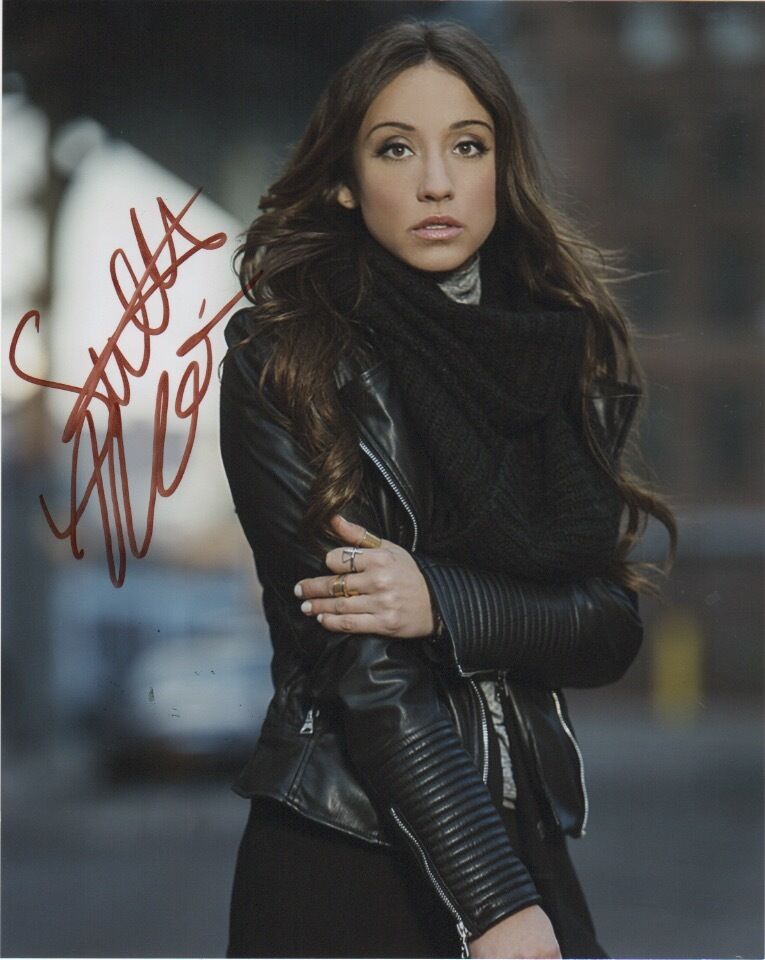 Stella Maeve Magicians Autographed Signed 8x10 Photo Poster painting COA