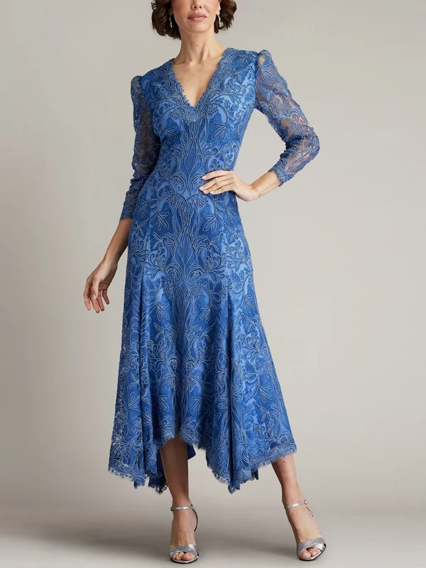 V-neck Lace Solid Color Midi Dress