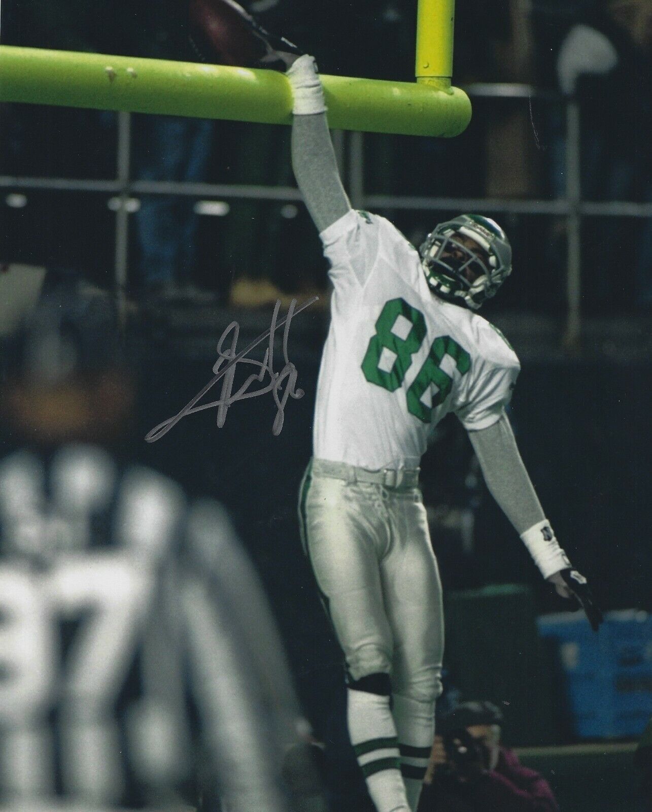 Autographed FRED BARNETT 8x10 Philadelphia Eagles Photo Poster painting with COA