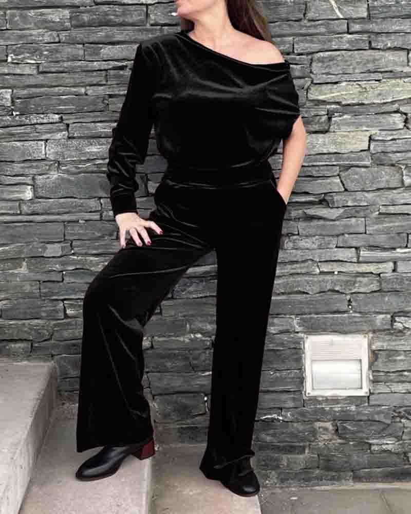 Women's Sexy Off-the-Shoulder Elegant Velvet Jumpsuit
