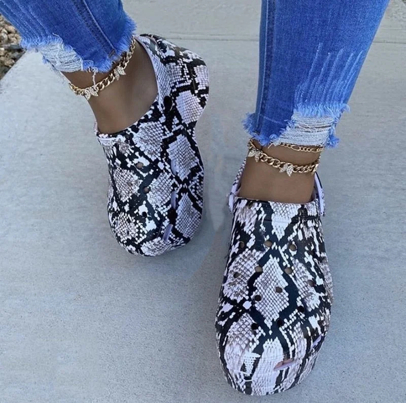 INS Hot Popular Serpentine Small Hole Women Sandals Cute Slippers Platform Thick Bottom Back Strap Summer Ladies Casual Shoes