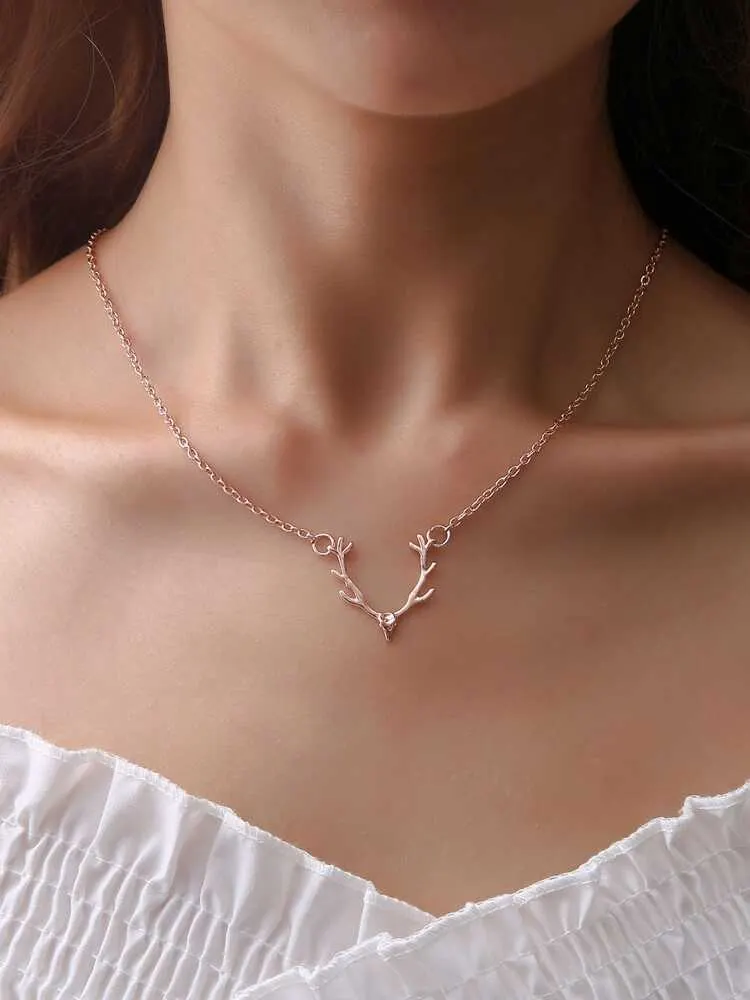 Deer Pendant Chain Necklace