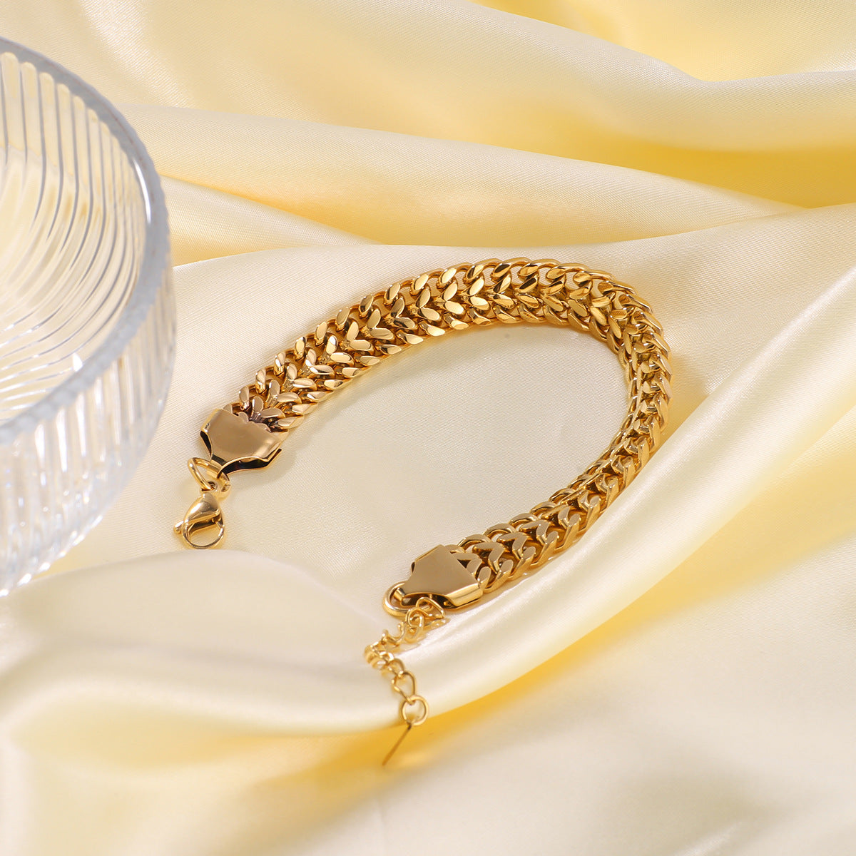 Fashion Stainless Steel Cuban Chain Titanium Steel Bracelet Vacuum Plating Retro Style Personality Bracelet Female