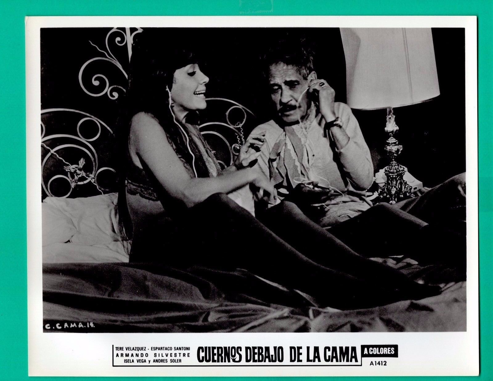 Orig ISELA VEGA Sexy Lingerie CUERNOS DEBAJO DE LA CAMA Movie Photo Poster painting 1969 8X10