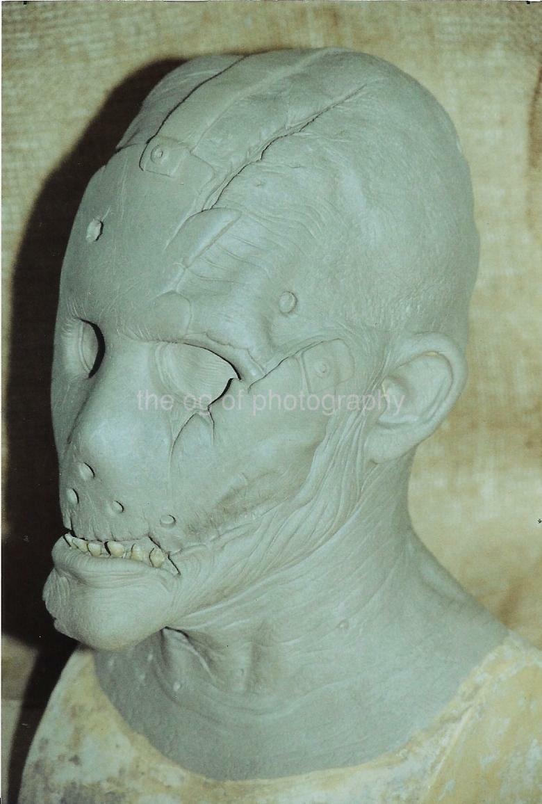 FOUND HOLLYWOOD Photo Poster paintingGRAPH Ghoul Head HORROR MOVIE Mask Mold 08 15 D