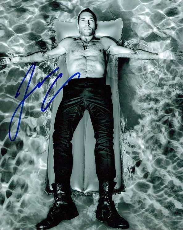 Jai Courtney shirtless signed 8x10 Photo Poster painting COA