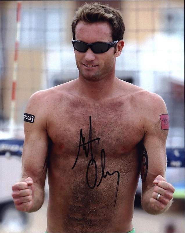 Matt Olson authentic signed AVP volleyball 8x10 Photo Poster painting W/Cert Autographed 04