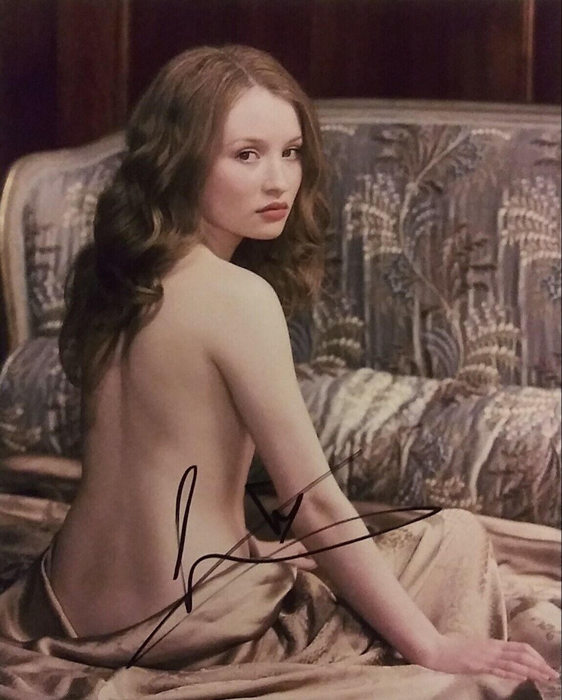 Emily Browning signed 8 x 10