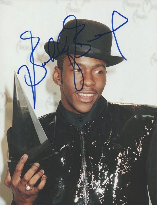 *BOBBY BROWN*SIGNED*AUTOGRAPHED*8.5X11