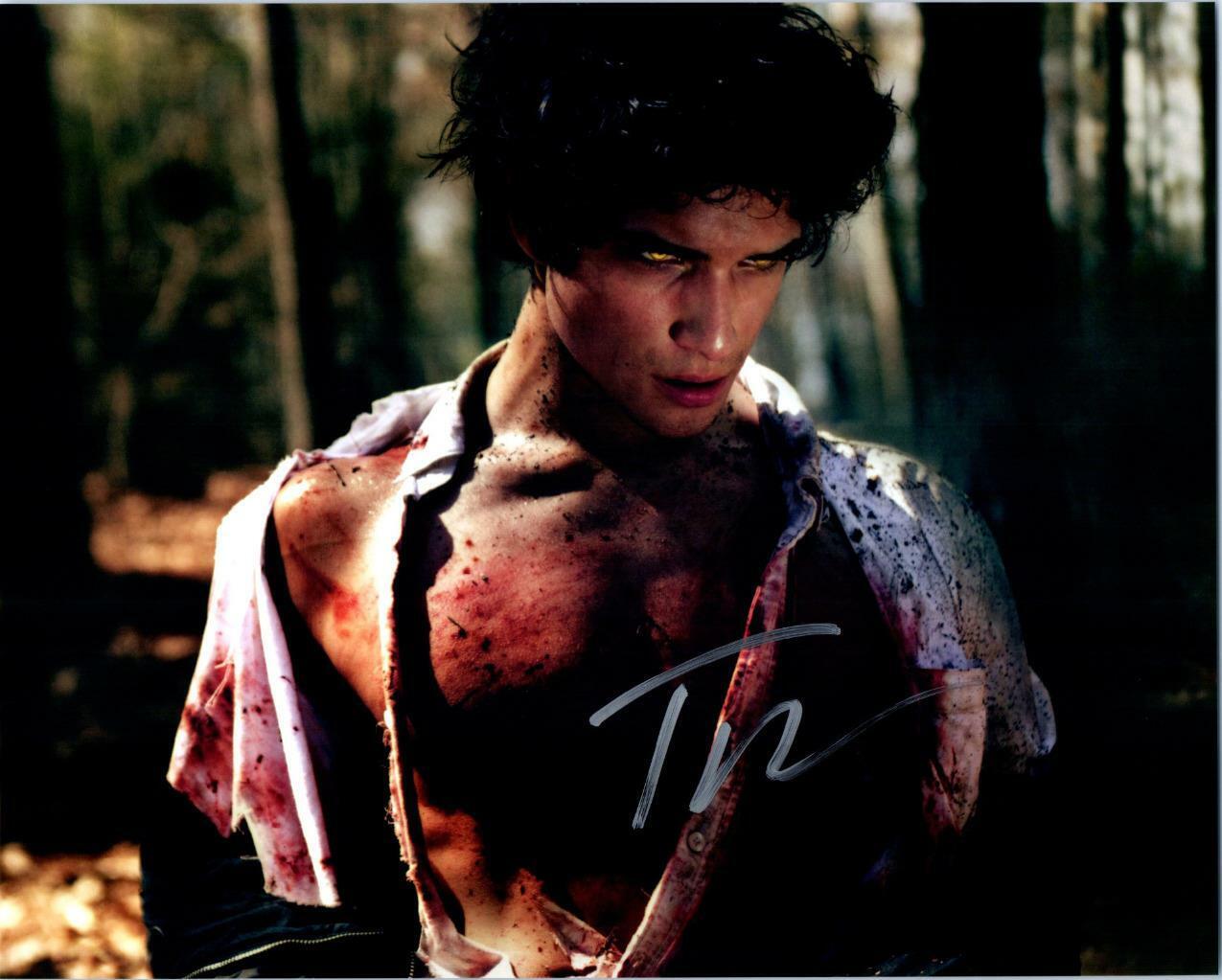 Tyler Posey 8x10 signed Photo Poster painting autographed Picture + COA