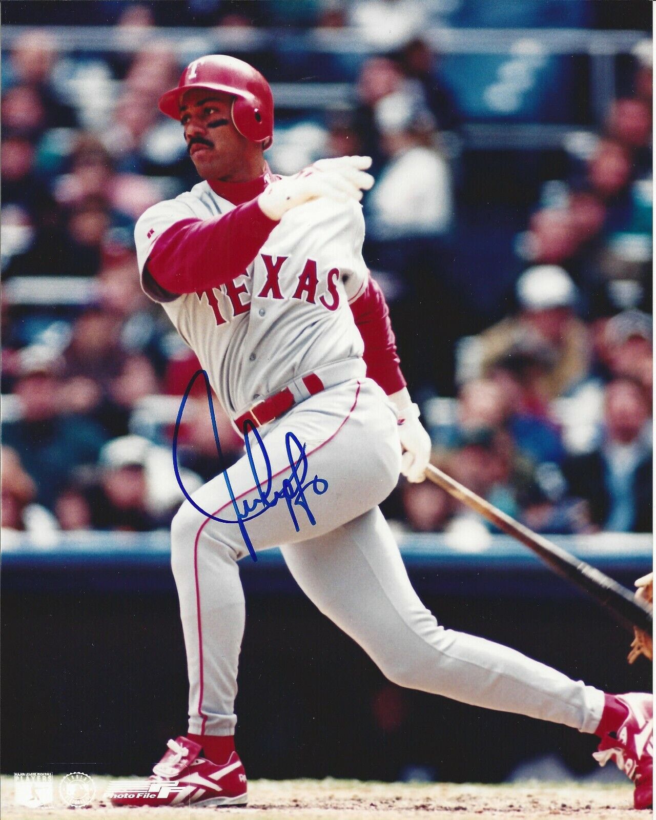 Juan Gonzalez Autographed 8x10 Texas RangersA826