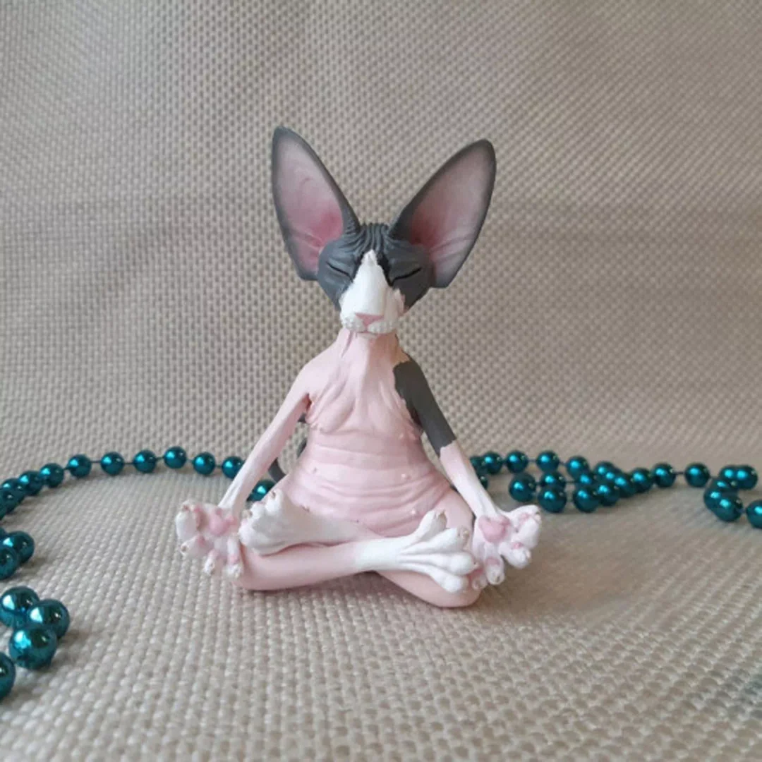  Sphynx Cat meditate Figurines