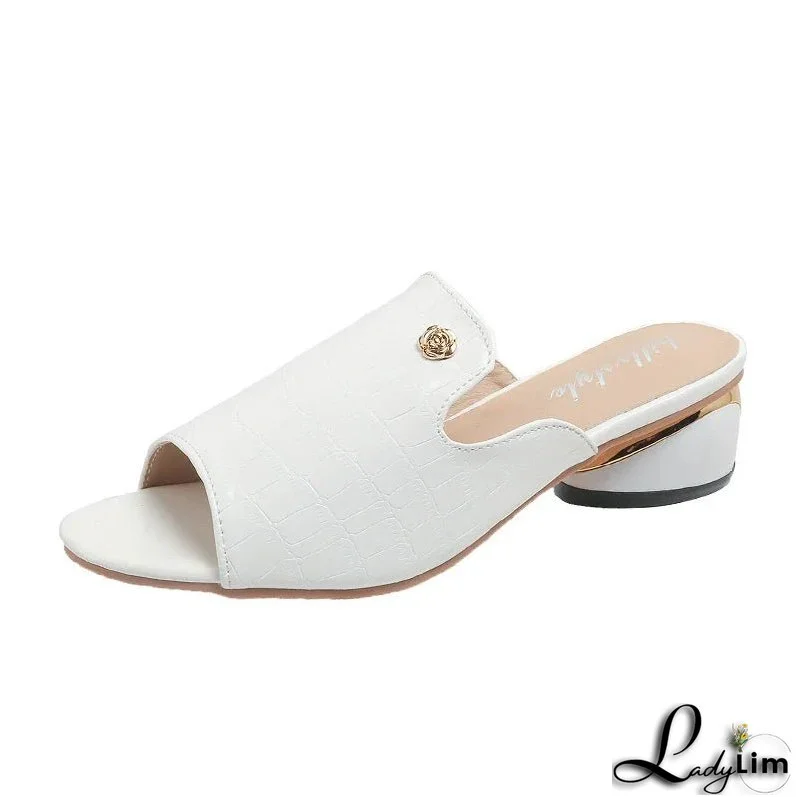 Classic and breathble Sandals