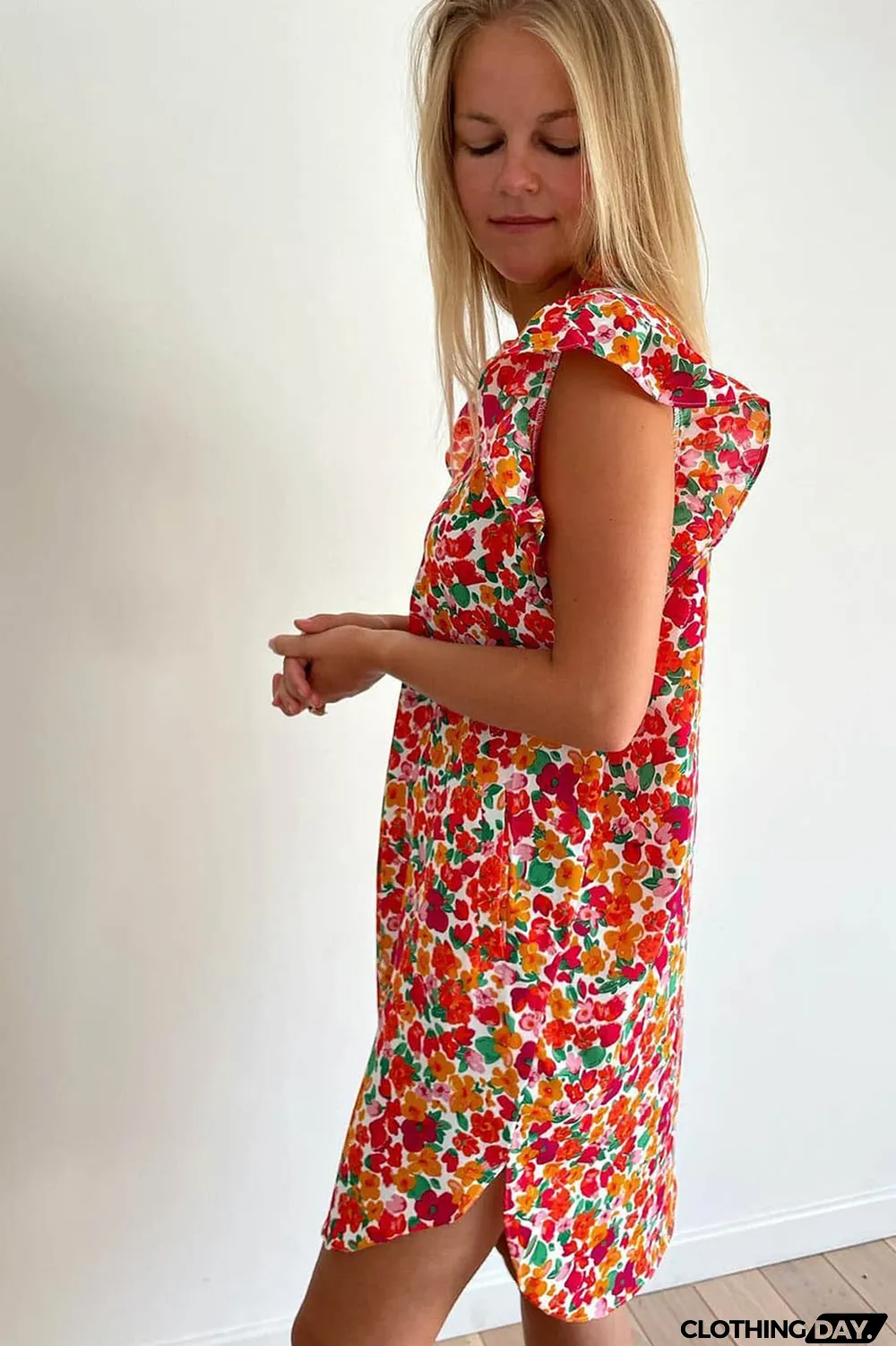 Red Ruffle Sleeve V-Neck Floral Dress