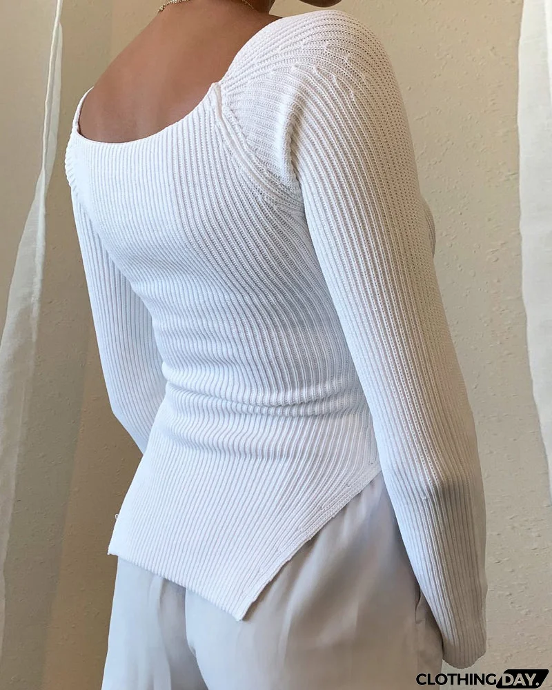 Fashionable and Minimalist Sweater