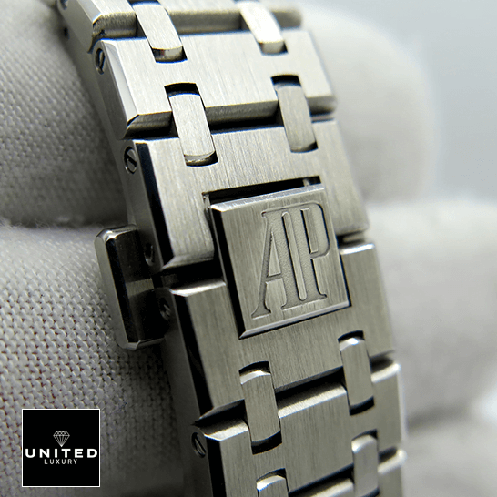 Audemars Piguet 15451 Stainless Steel Bracelet Replica on the hand