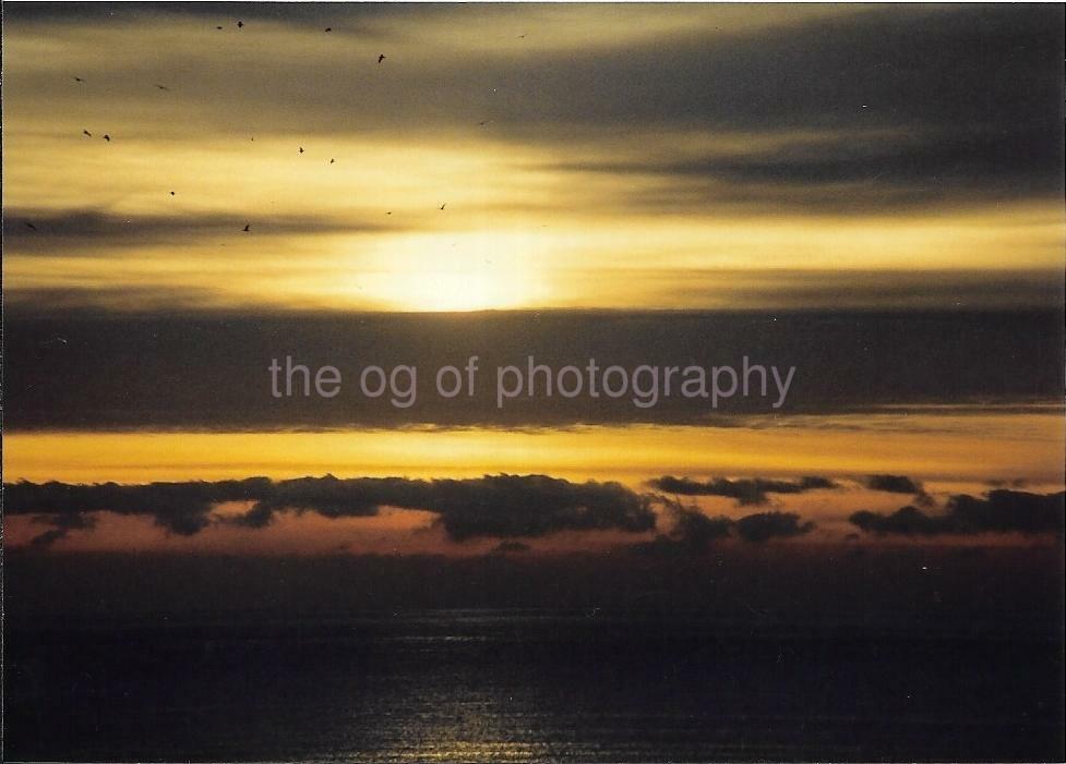 FOUND Photo Poster paintingGRAPH Color SKY OF FIRE Original Snapshot CALIFORNIA COAST 22 45 P