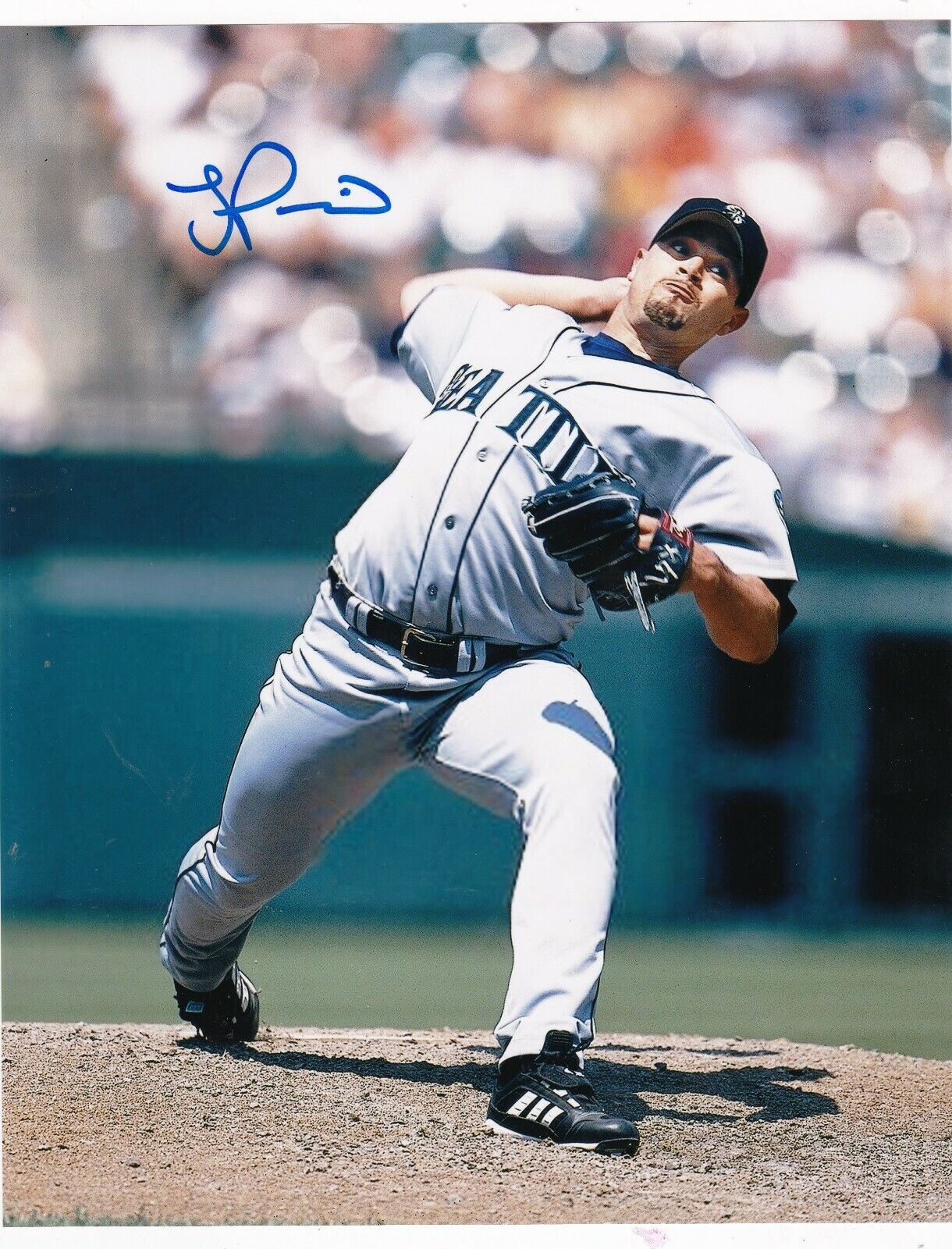 JOEL PINEIRO SEATTLE MARINERS ACTION SIGNED 8x10