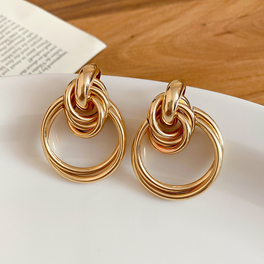 Steel pin smooth metal round stud earrings European and American style niche versatile earrings light luxury high-end earrings for women