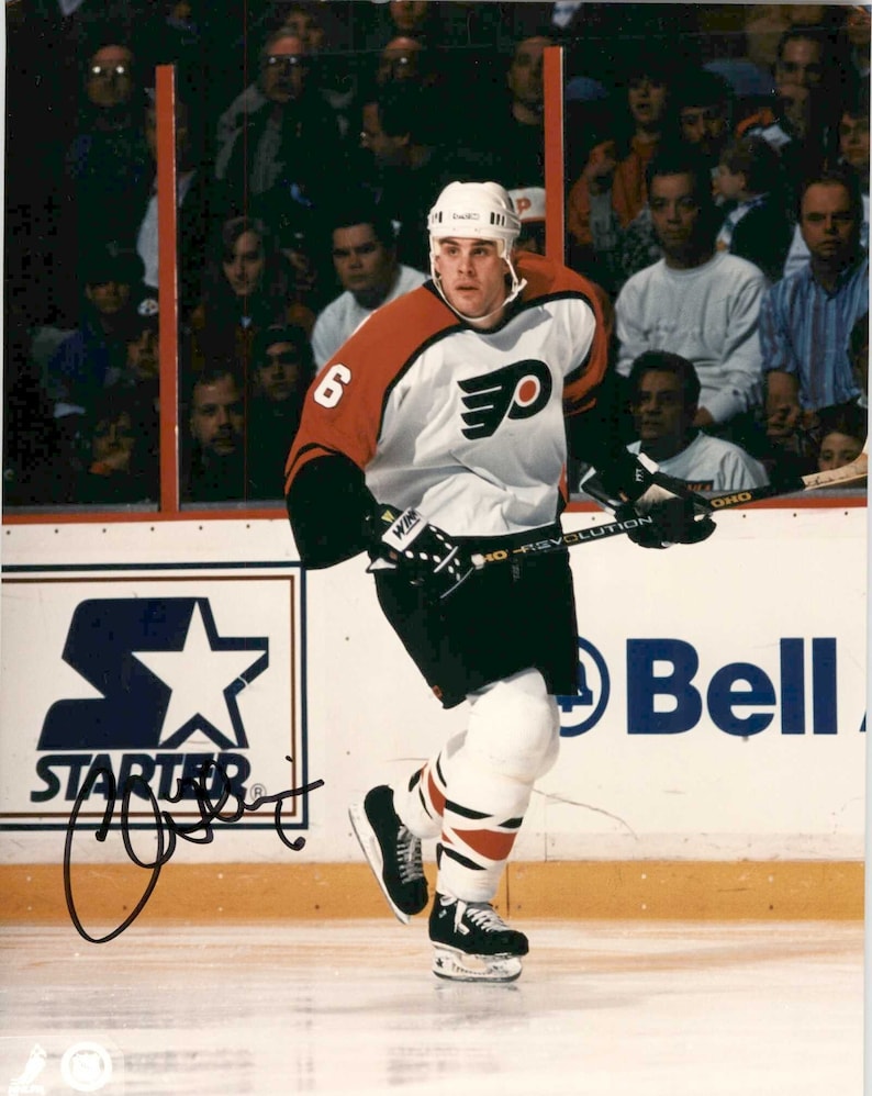 Chris Therien Signed Autographed Glossy 8x10 Photo Poster painting - Philadelphia Flyers