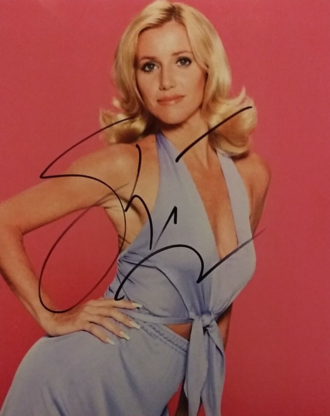 Suzanne Somers signed 8 x 10