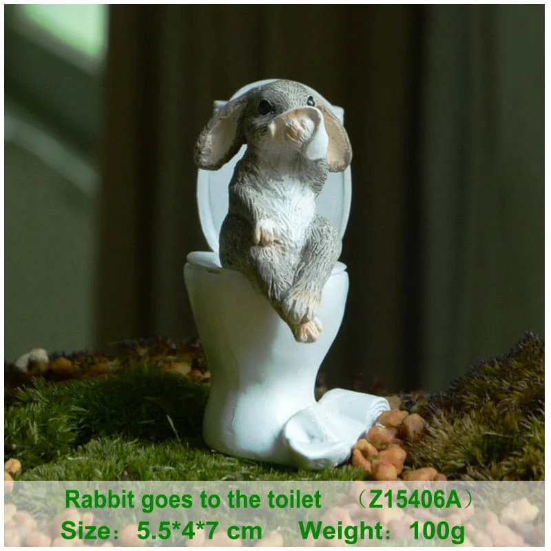 Everyday Collection Miniature Animal Figurines Mouse Pig Bunny Frog on Toilet Desktop Decoration Funny Gifts