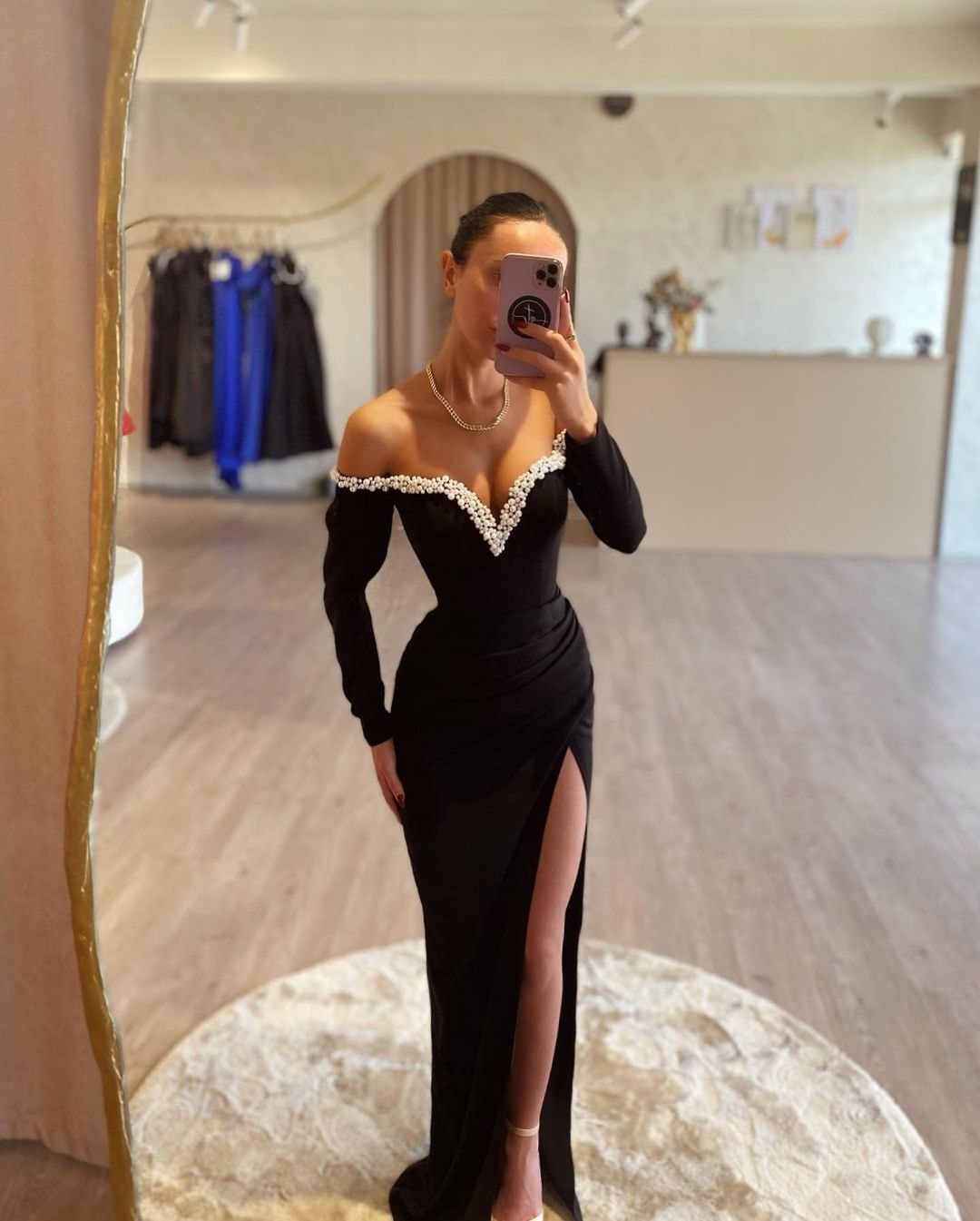 Daisda Chic Black Long Sleeve Split Prom Dress