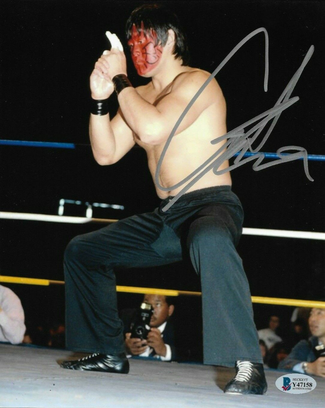 WWE NJPW THE GREAT MUTA HAND SIGNED AUTOGRAPHED 8X10 Photo Poster painting WITH BECKETT COA 1