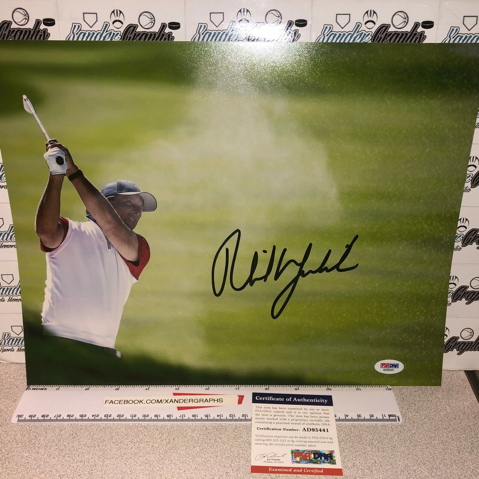 PHIL MICKELSON SIGNED AUTOGRAPHED GOLF 11x14 Photo Poster paintingGRAPH-BECKETT BAS COA MASTERS