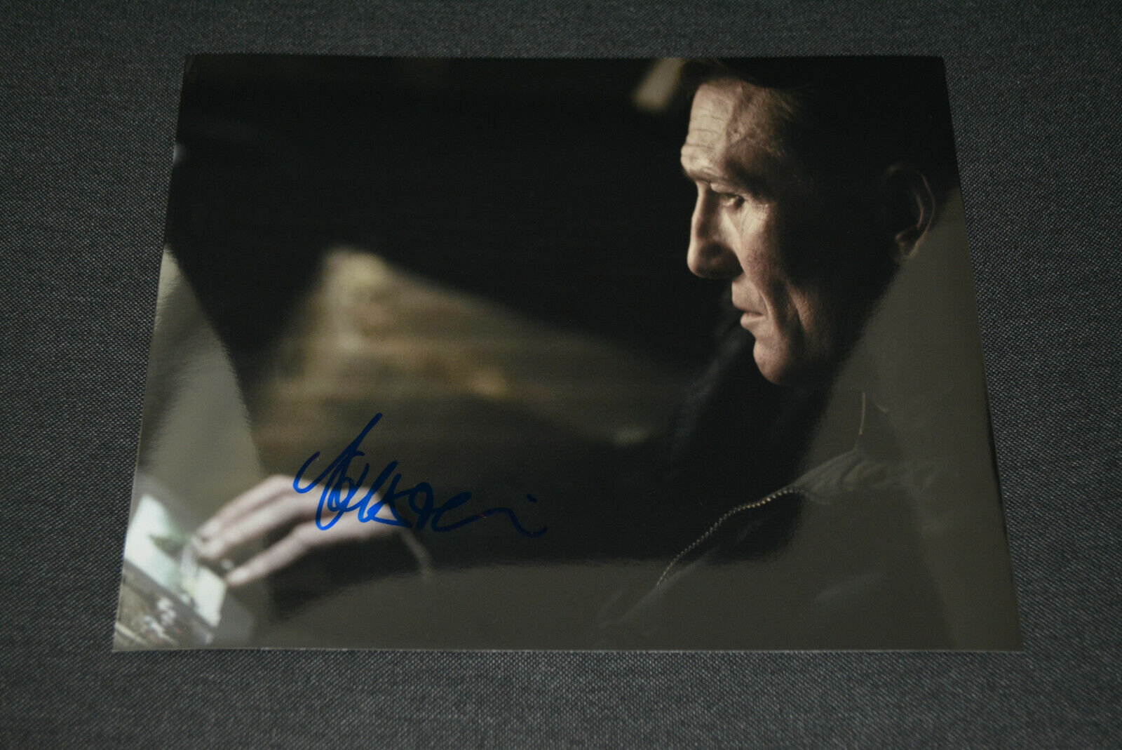 OLIVER MASUCCI signed autograph In Person 8x10 (20x25cm) NETFLIX DARK