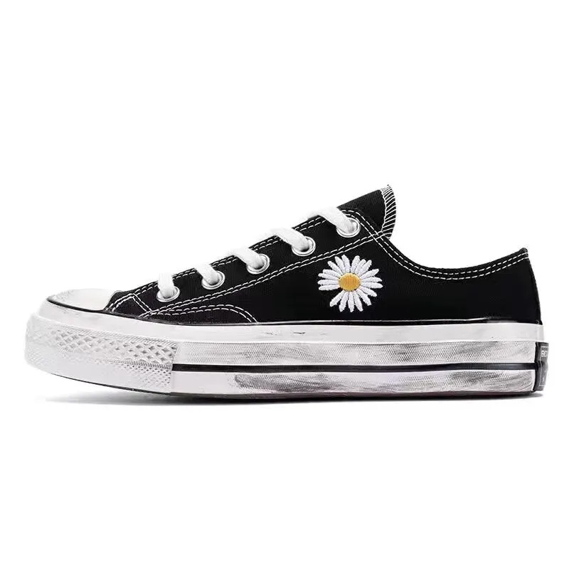 2022 New Korean Style Ulzzang Daisy Canvas Shoes for Women 45 White Black Yellow Green Purple Color sneakers women