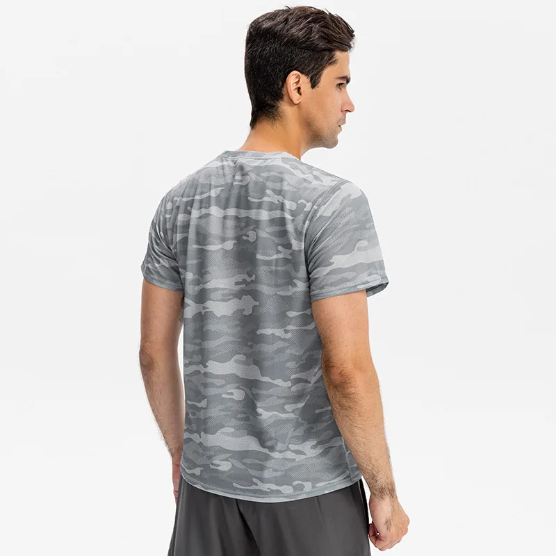 Men's camouflage sports T-shirt