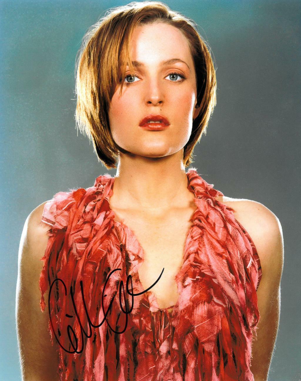 Gillian Anderson Signed Authentic Autographed 8x10 Photo Poster painting BECKETT #U15182