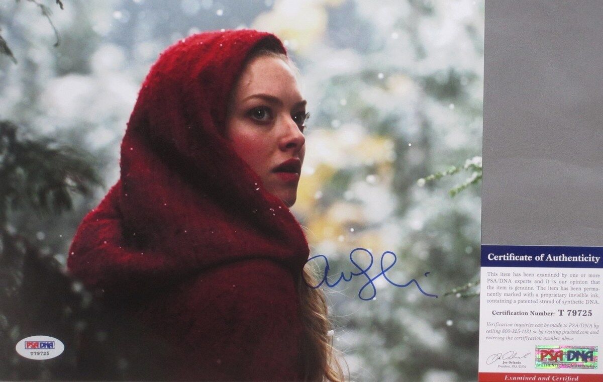 SWEET!!! Amanda Seyfried Signed RED RIDING HOOD 8x10 Photo Poster painting PSA/DNA