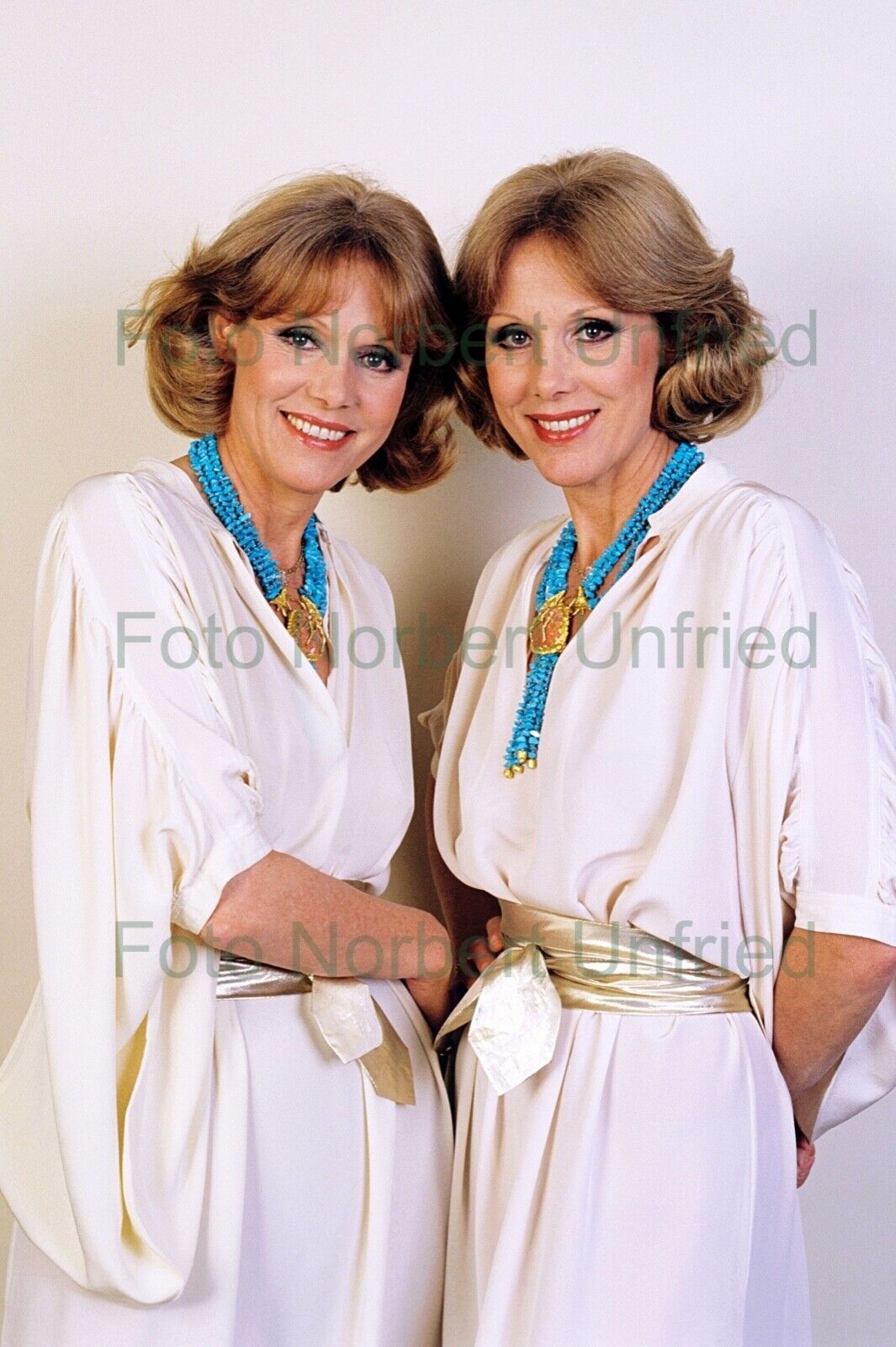 Kessler Twins 10 X 15 CM Photo Poster painting Without Autograph (Star-3