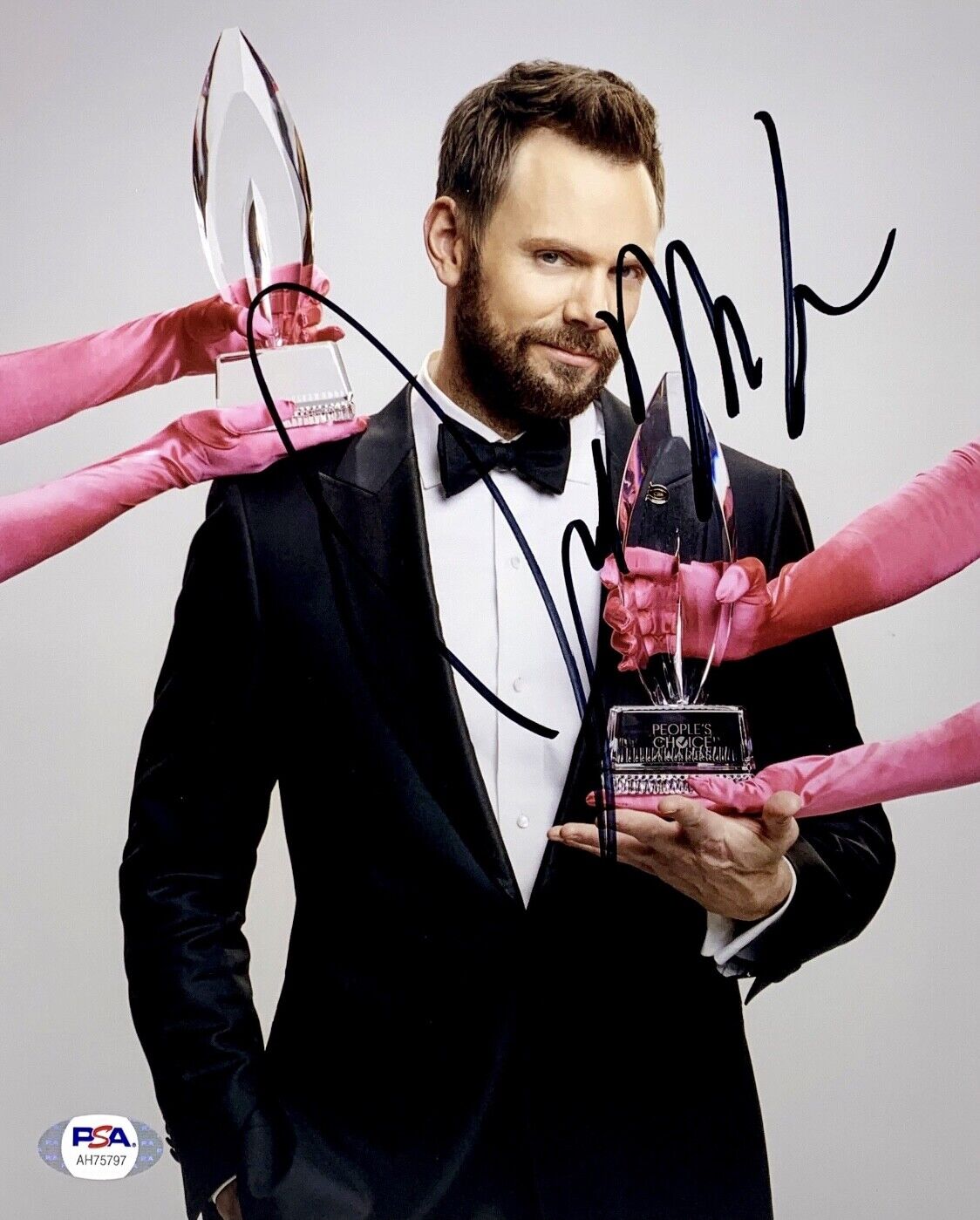 Joel McHale Signed 8x10 Photo Poster painting PSA AH75797 Autographed The Soup