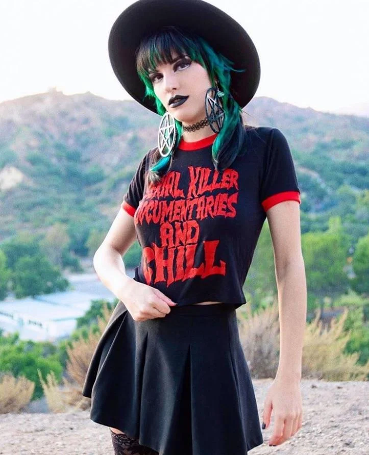 GOTH RED LETTER PRINTED BLACK TEE