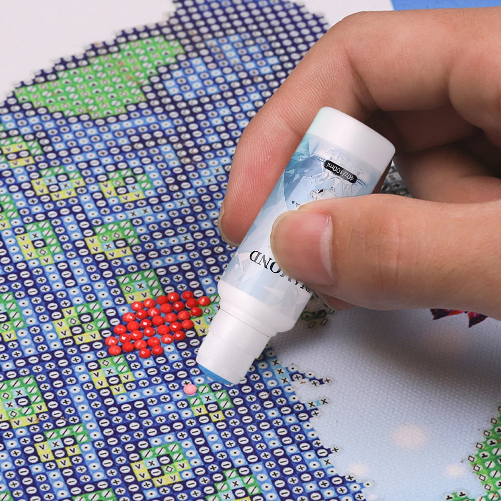 100ML Diamond Painting Glue Sealer-Permanent Hold Your Diamond Paintings（Can‘t be applied, only pressed）