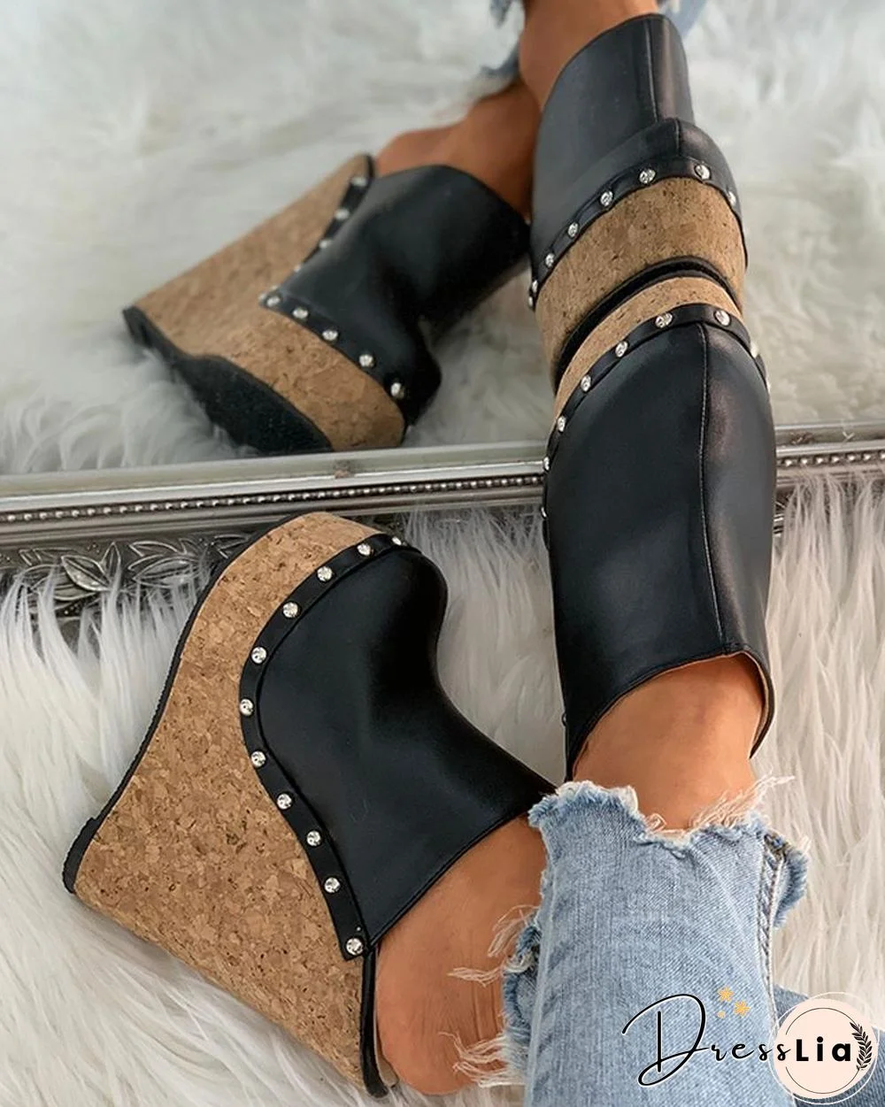 Rivet Close Toe Wedge Sandals