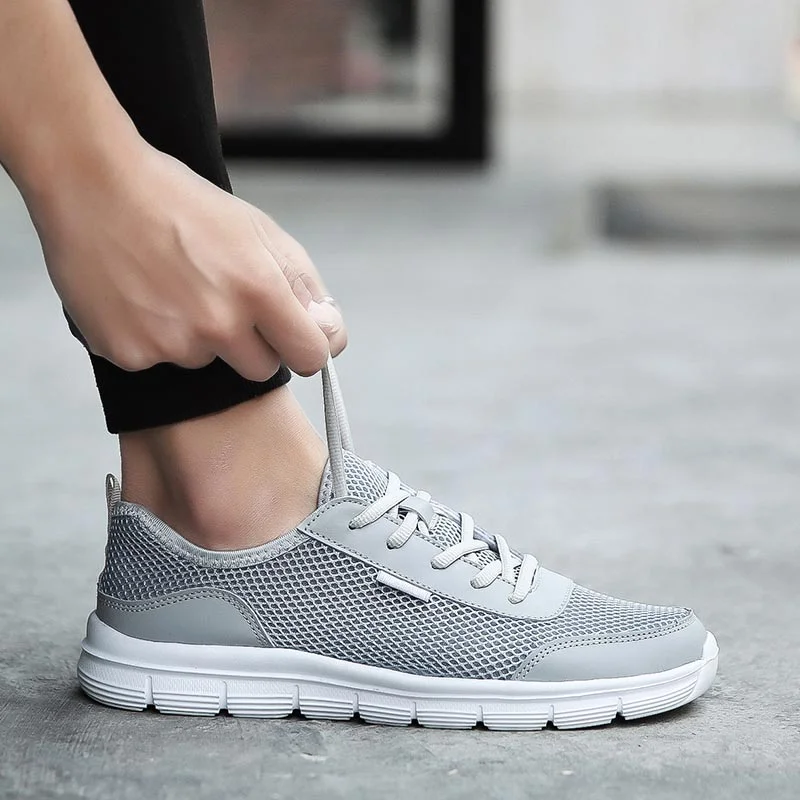 MWY Men Shoes Lightweight Sneakers Breathable Mesh Casual Shoes For Men Fashion Footwear Zapatillas Hombre Men Trainers Shoes